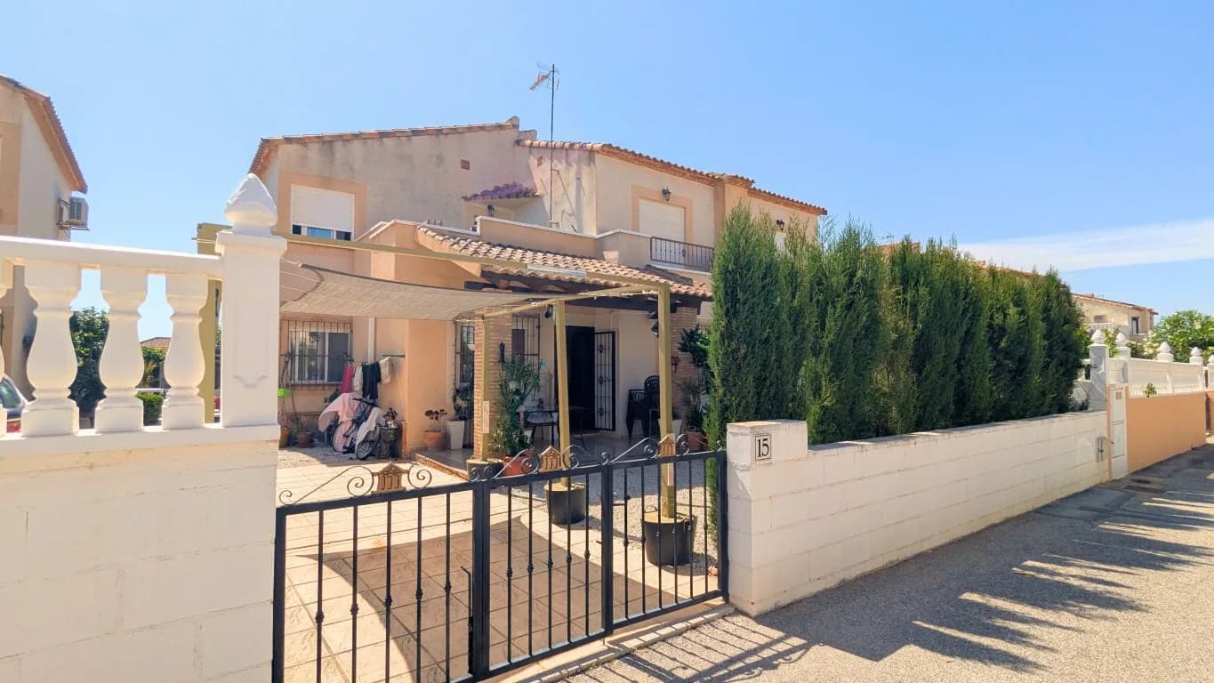 Quad House In Lo Crispin