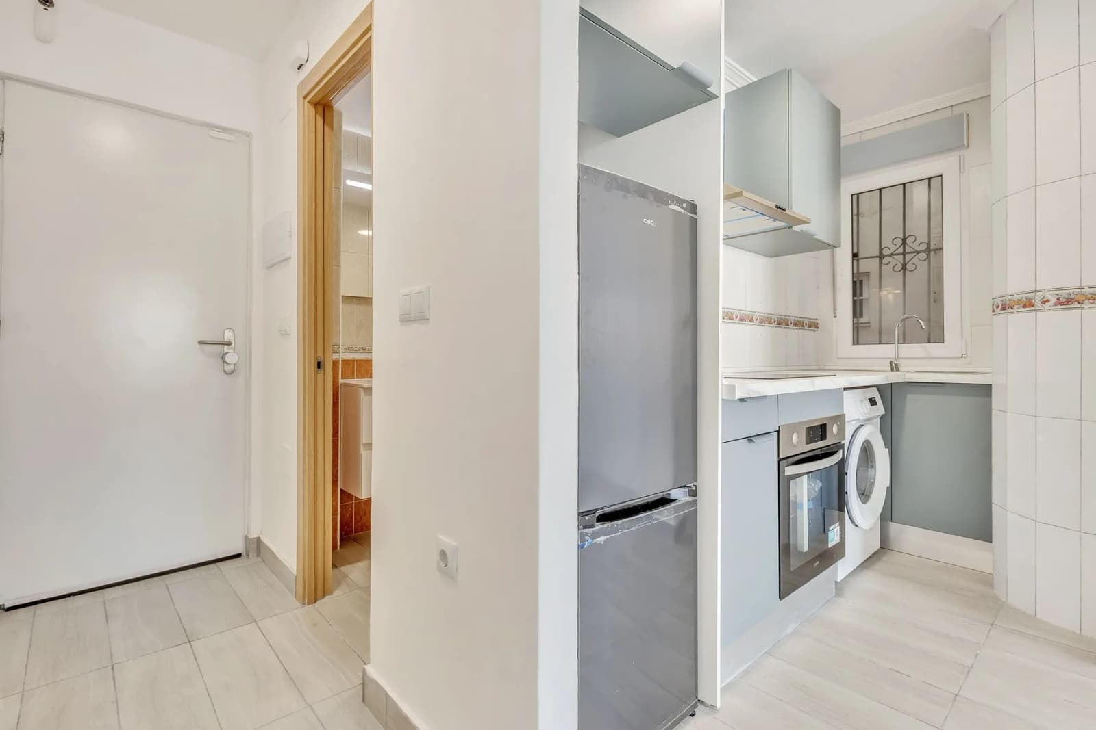 Apartment de 2 dormitorios en venta en Torrevieja, Costa Blanca - Image 2