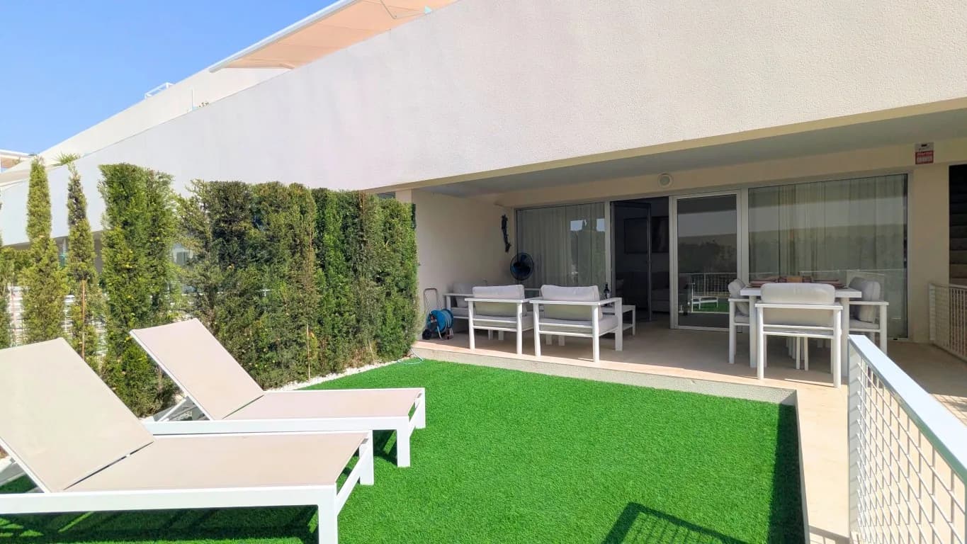 Apartment de 2 dormitorios en venta en Los Balcones, Alicante