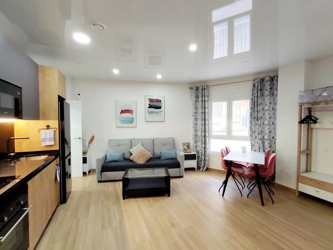 Apartment de 1 dormitorios en venta en Torrevieja, Alicante - Image 5
