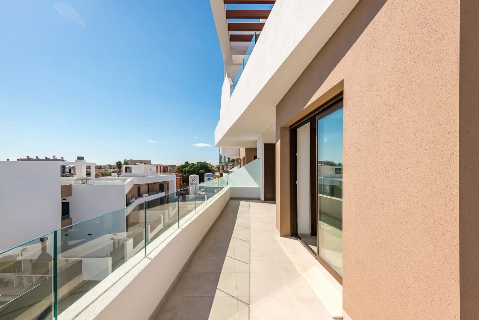 Apartment de 3 dormitorios en venta en Punta Prima, Costa Blanca - Image 3