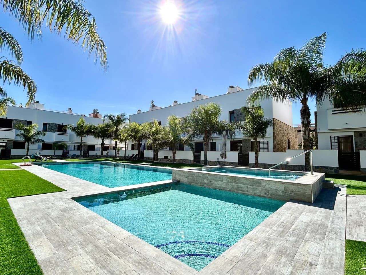 Townhouse de 3 dormitorios en venta en Torre de La Horadada, Alicante - Image 2