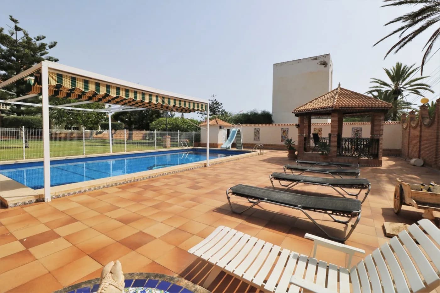 Villa de 8 dormitorios en venta en Orihuela Costa, Alicante - Image 3