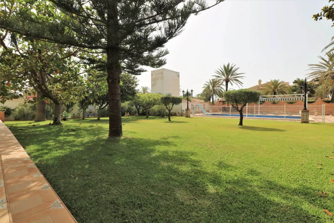 Villa de 8 dormitorios en venta en Orihuela Costa, Alicante - Image 5