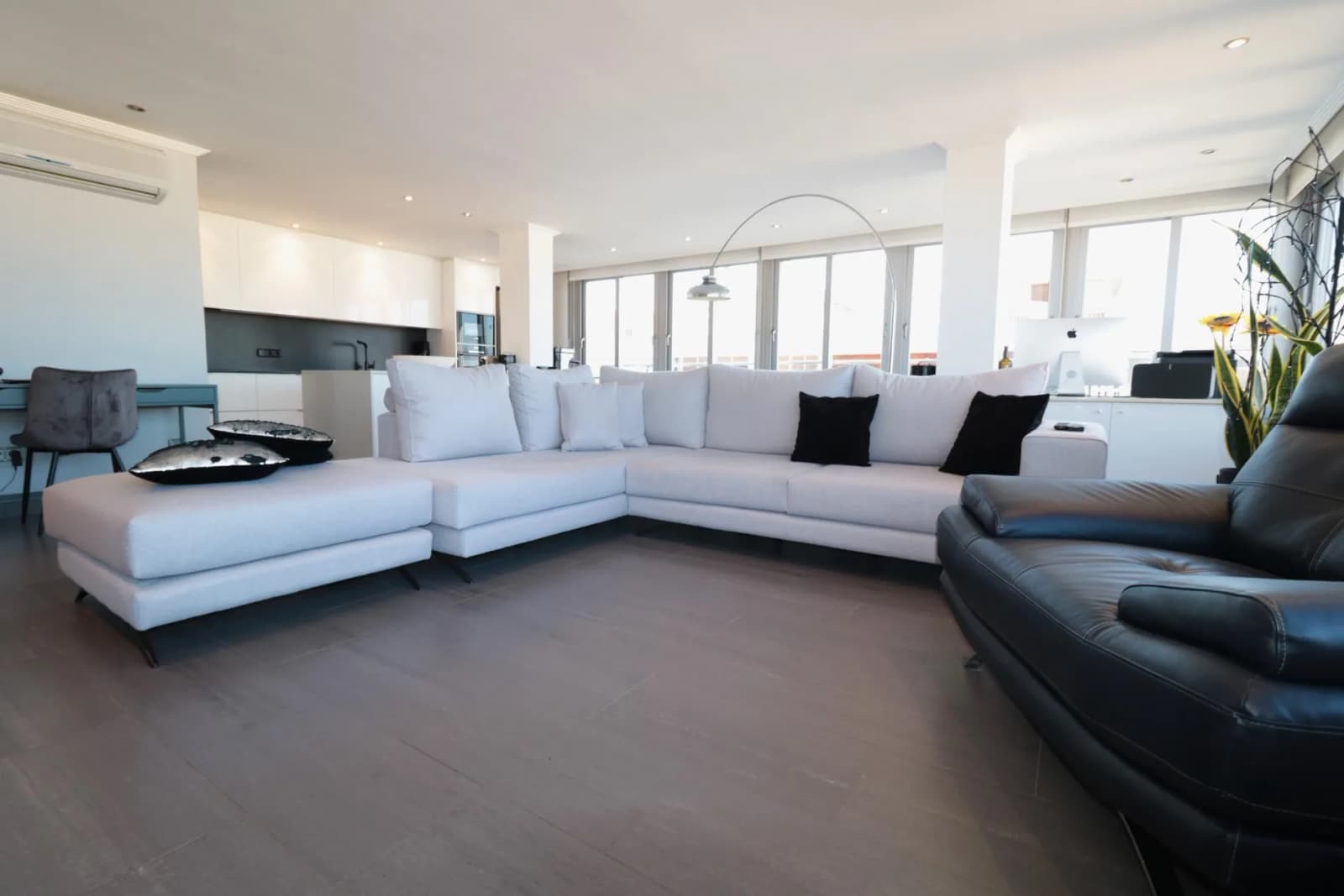 Villa de 2 dormitorios en venta en Torrevieja, Alicante - Image 9