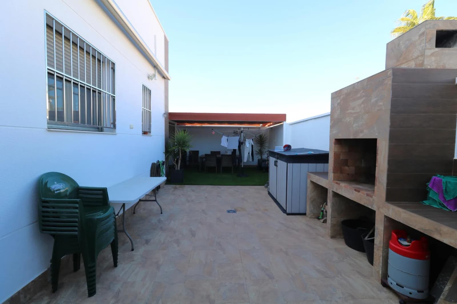 Villa de 4 dormitorios en venta en Torrevieja, Alicante - Image 9