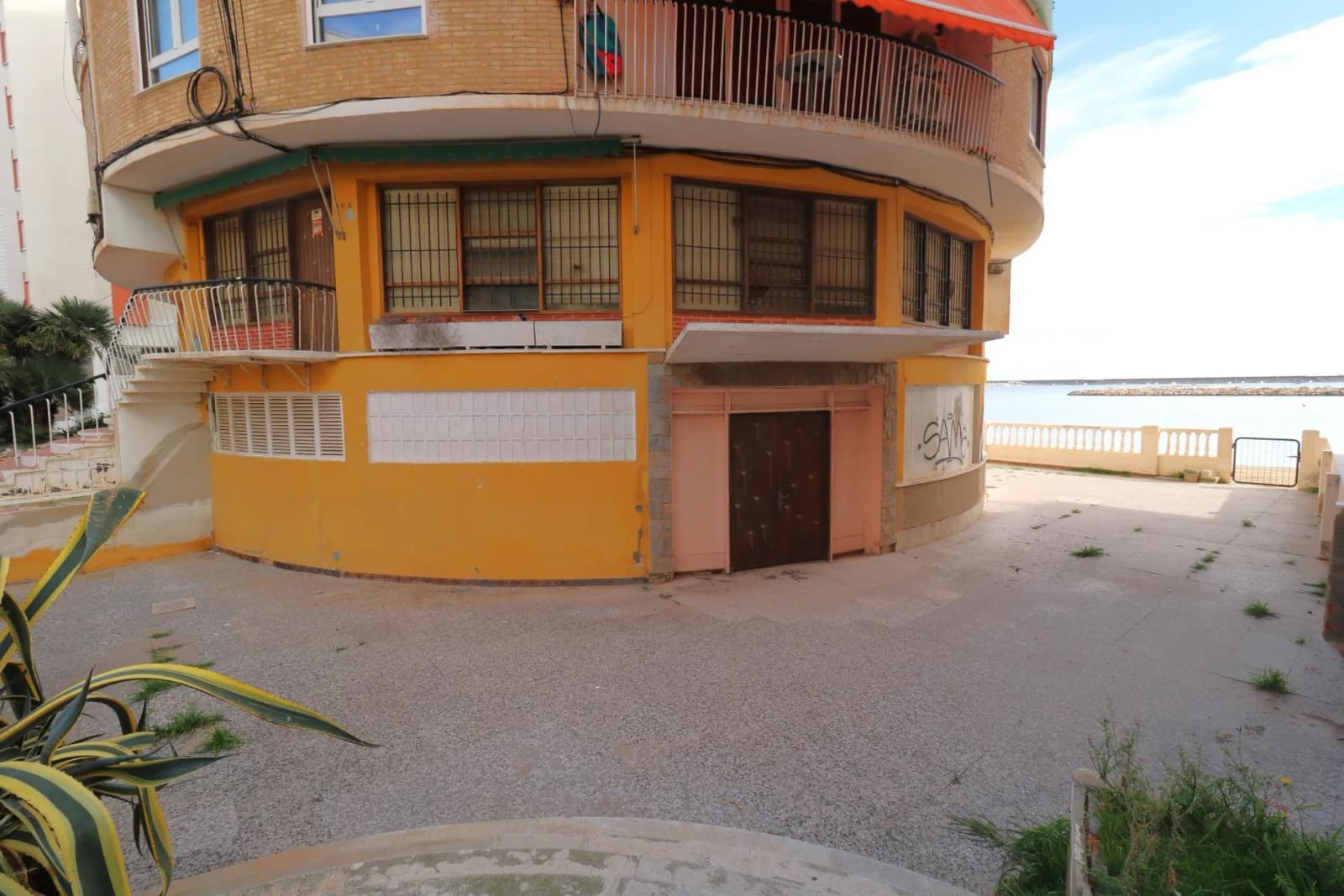 Commercial en venta en Torrevieja, Alicante - Image 8