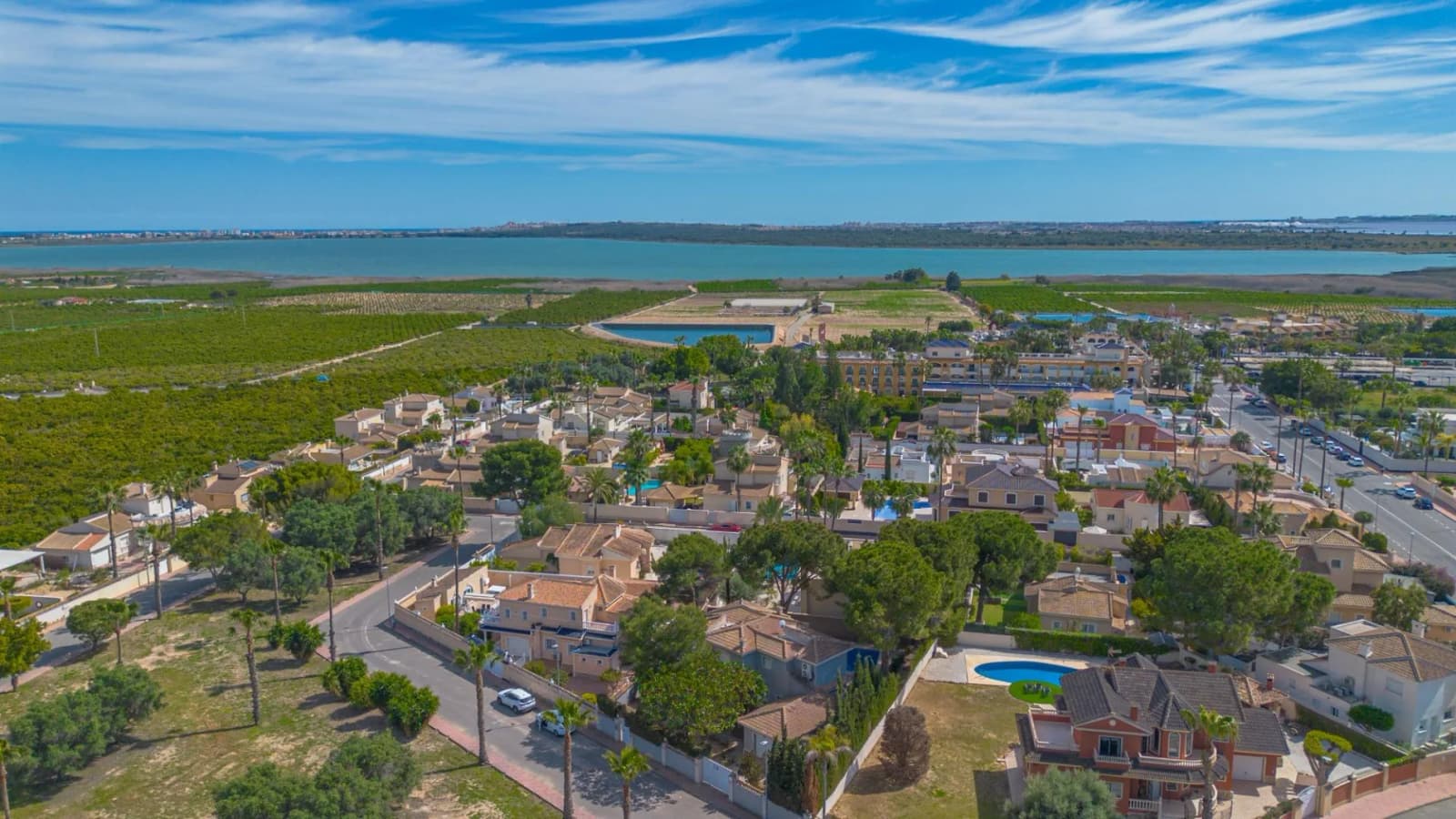 Villa de 5 dormitorios en venta en Rojales, Alicante - Image 2