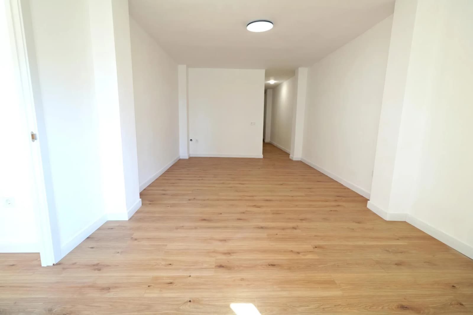 Apartment de 3 dormitorios en venta en Torrevieja, Alicante - Image 2